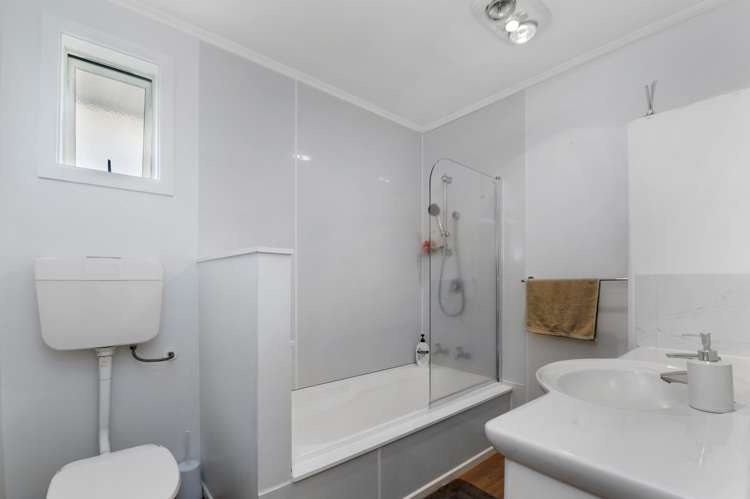 11 Clyde Street Utuhina_10