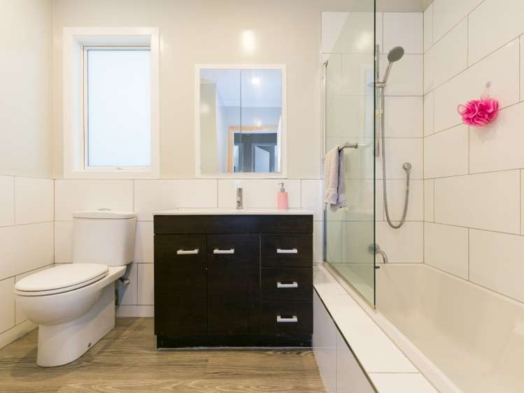 27 Tukanae Street Strathmore Park_10