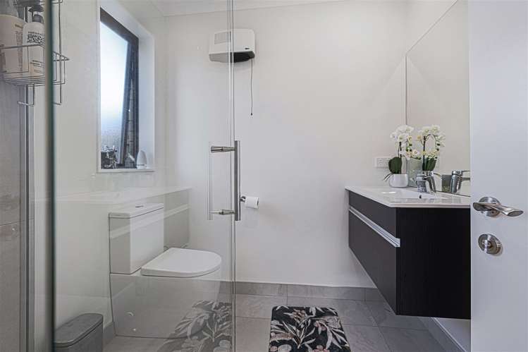 18 Grey Way Russley_7