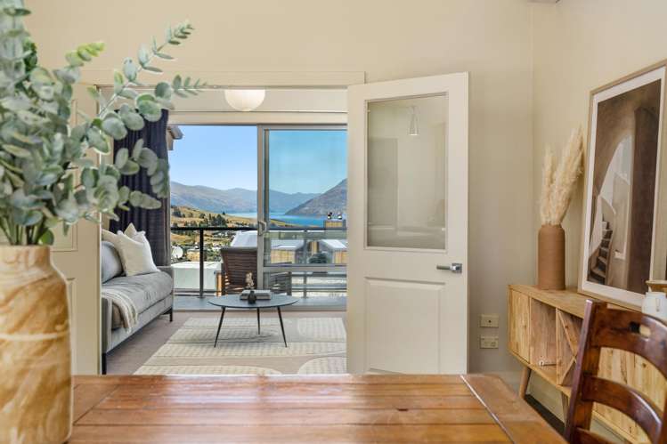 8 Stone Ridge Place Queenstown_6