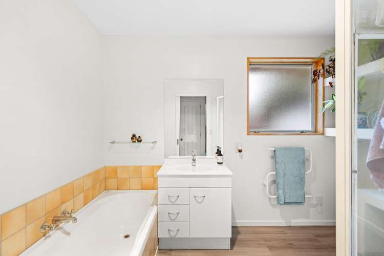 81 Fairway Drive Shirley_11