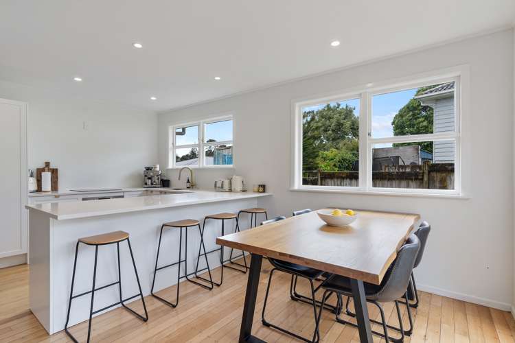 24 Gill Avenue Te Atatu Peninsula_6