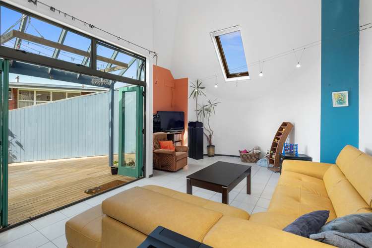 300 Beach Road Onerahi_7