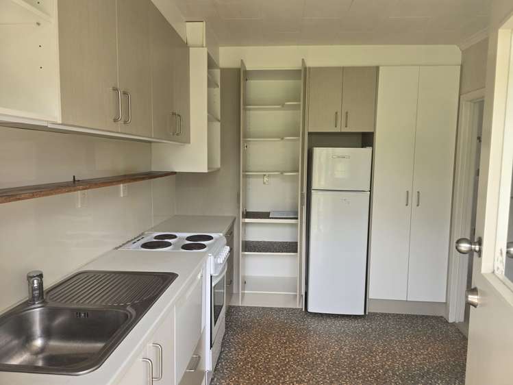 8/12 CRESCENT ROAD Epsom_7