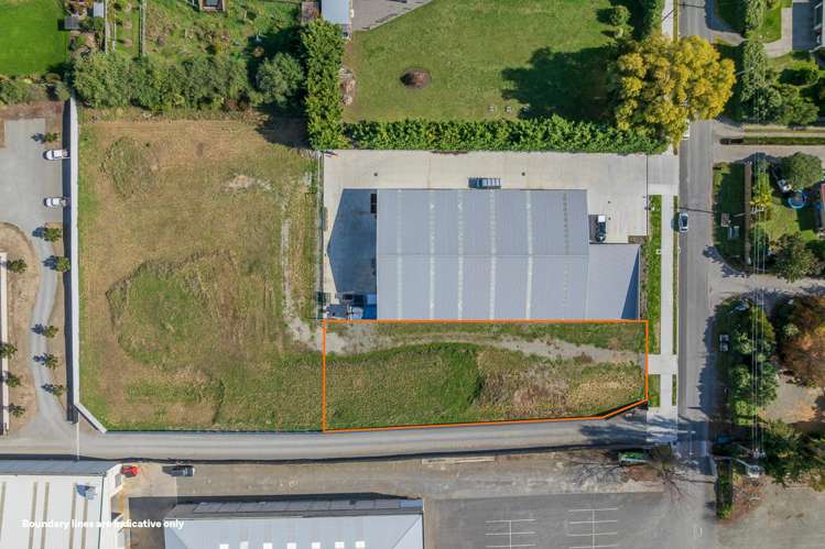 32 Waters Avenue Burleigh_1