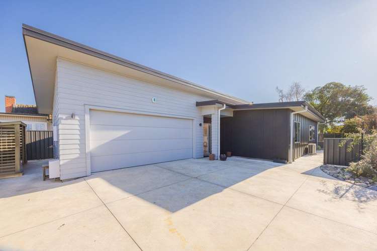 910 Oliphant Road Raureka_13