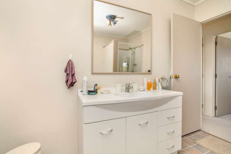 2/5 Willerton Avenue New Lynn_10