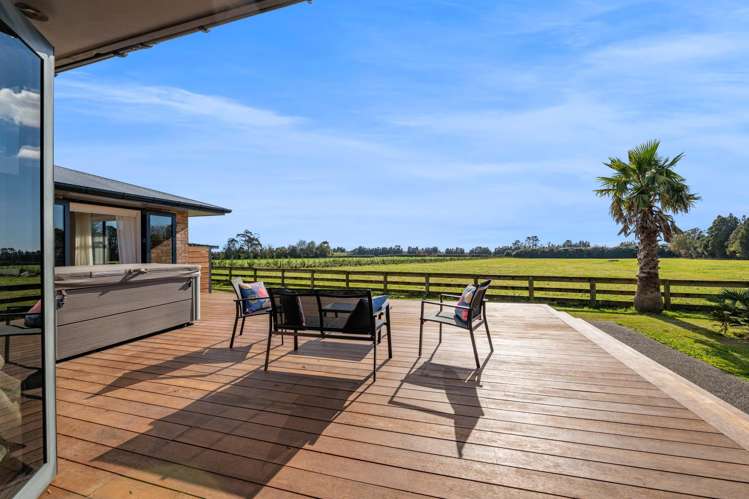 1384 Egmont Road Egmont Village_27