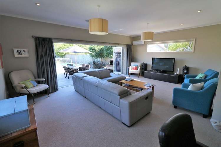 31 Clifton Avenue Carterton_16