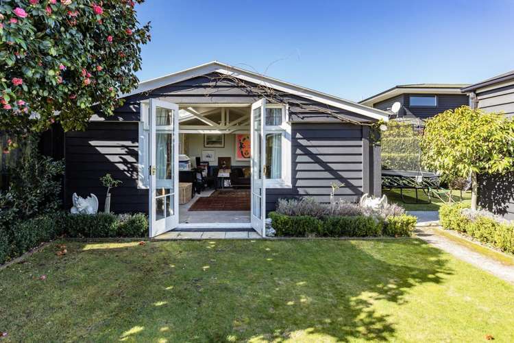 110 Idris Road Bryndwr_23