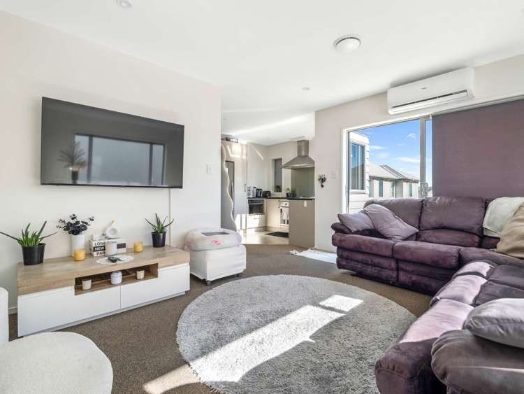 2/26 Hollowout Street_0