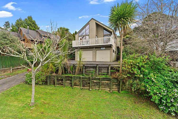 7 Longfellow Parade Glen Eden_17