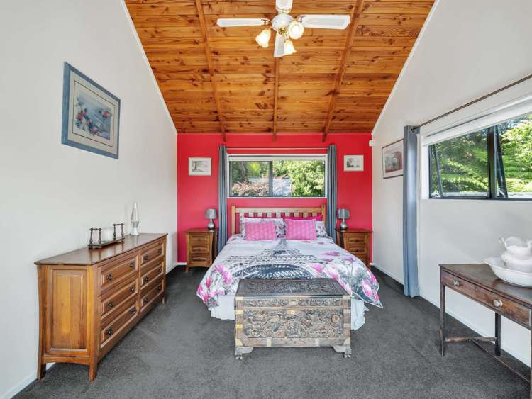 11 North Way Titirangi_12