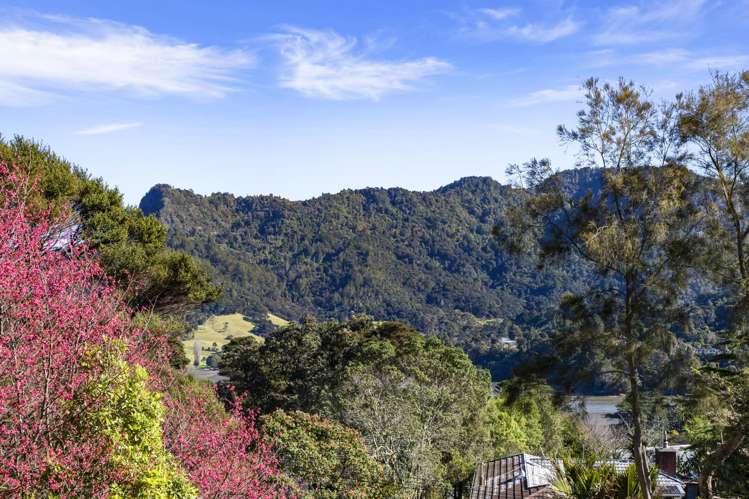 26 Ocean View Road Huia_12