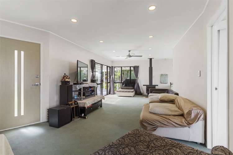 8 Lorelei Place Opaheke_3