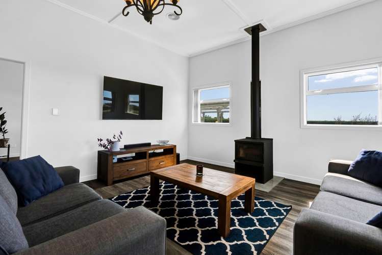 2 Snell Road Tikorangi_11