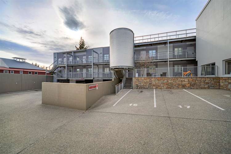 15/13 Plantation Road Wanaka_10