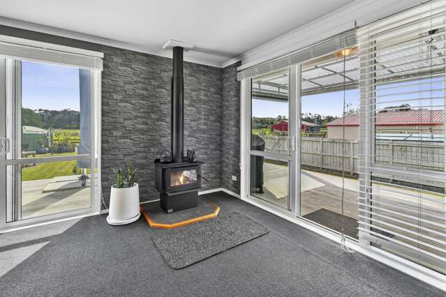 56 Kowhai Avenue Kaiaua_3