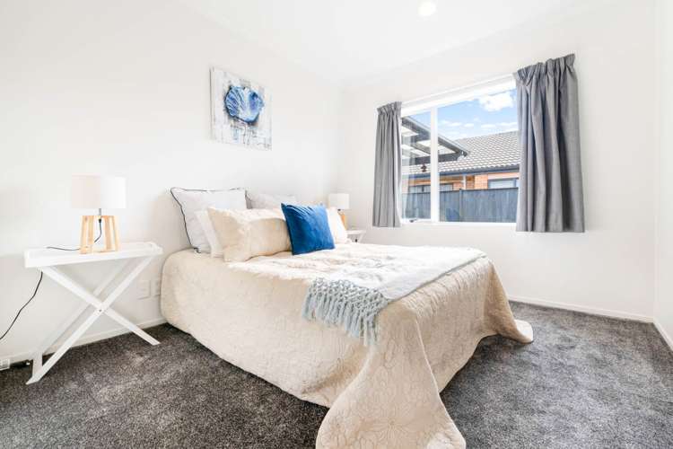 15 Stranraer Crescent Wattle Downs_8