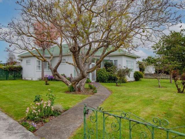 Character Home in the Heart of Taradale