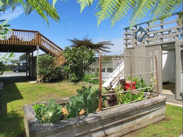 4 Tireti Road Titahi Bay_5