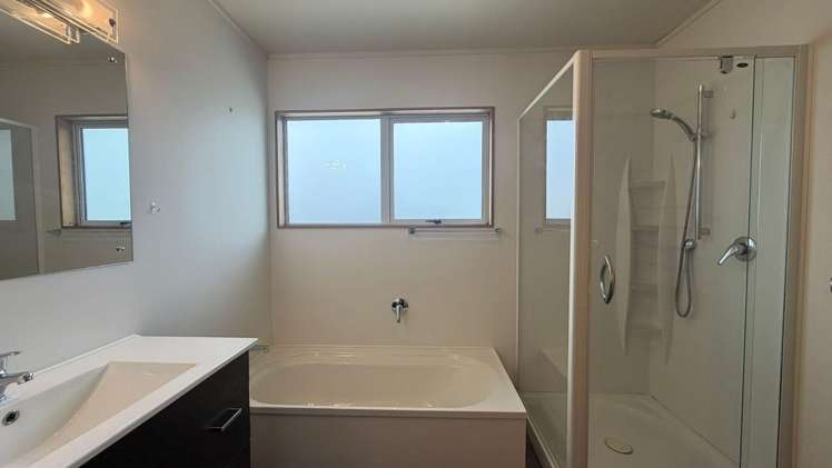 672 Peninsula Road Kelvin Heights_11