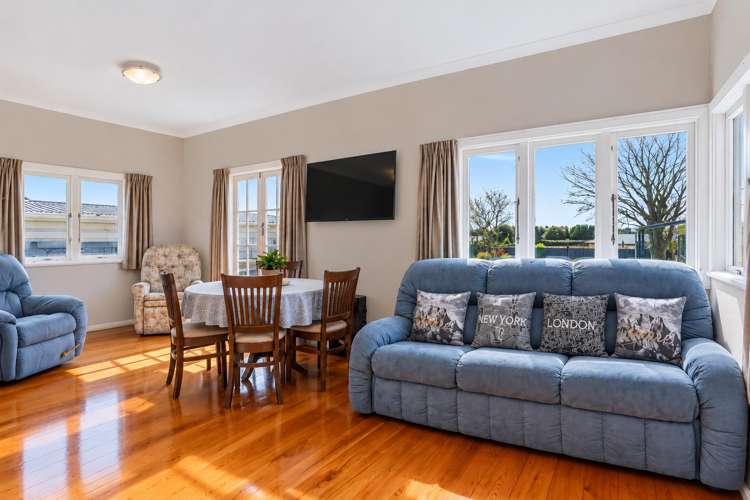 82 Glover Road Hawera_2