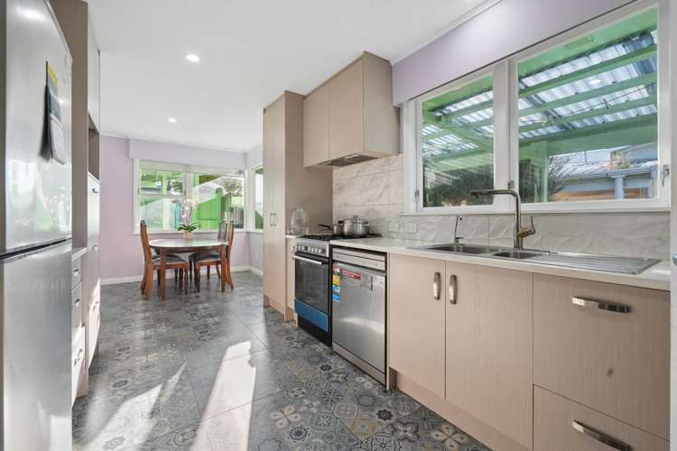 21 Kelwyn Road Kelston_9