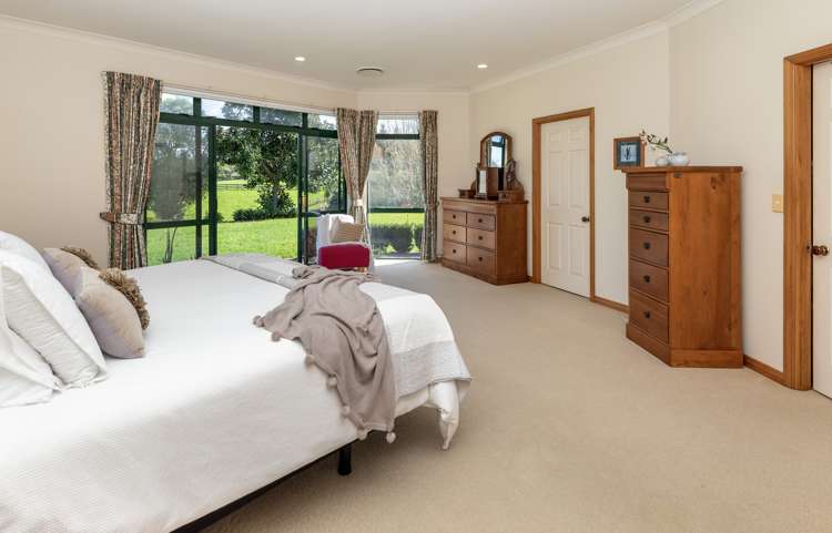 384 Clifton Road Whitford_13