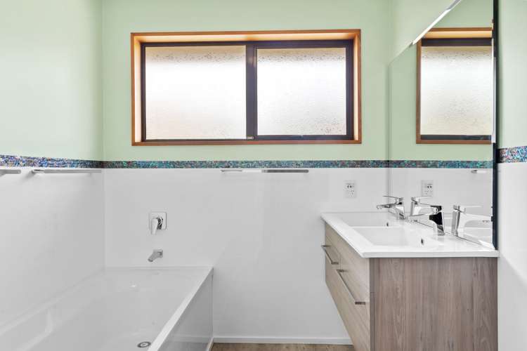 28 Amberley Beach Road Amberley_11