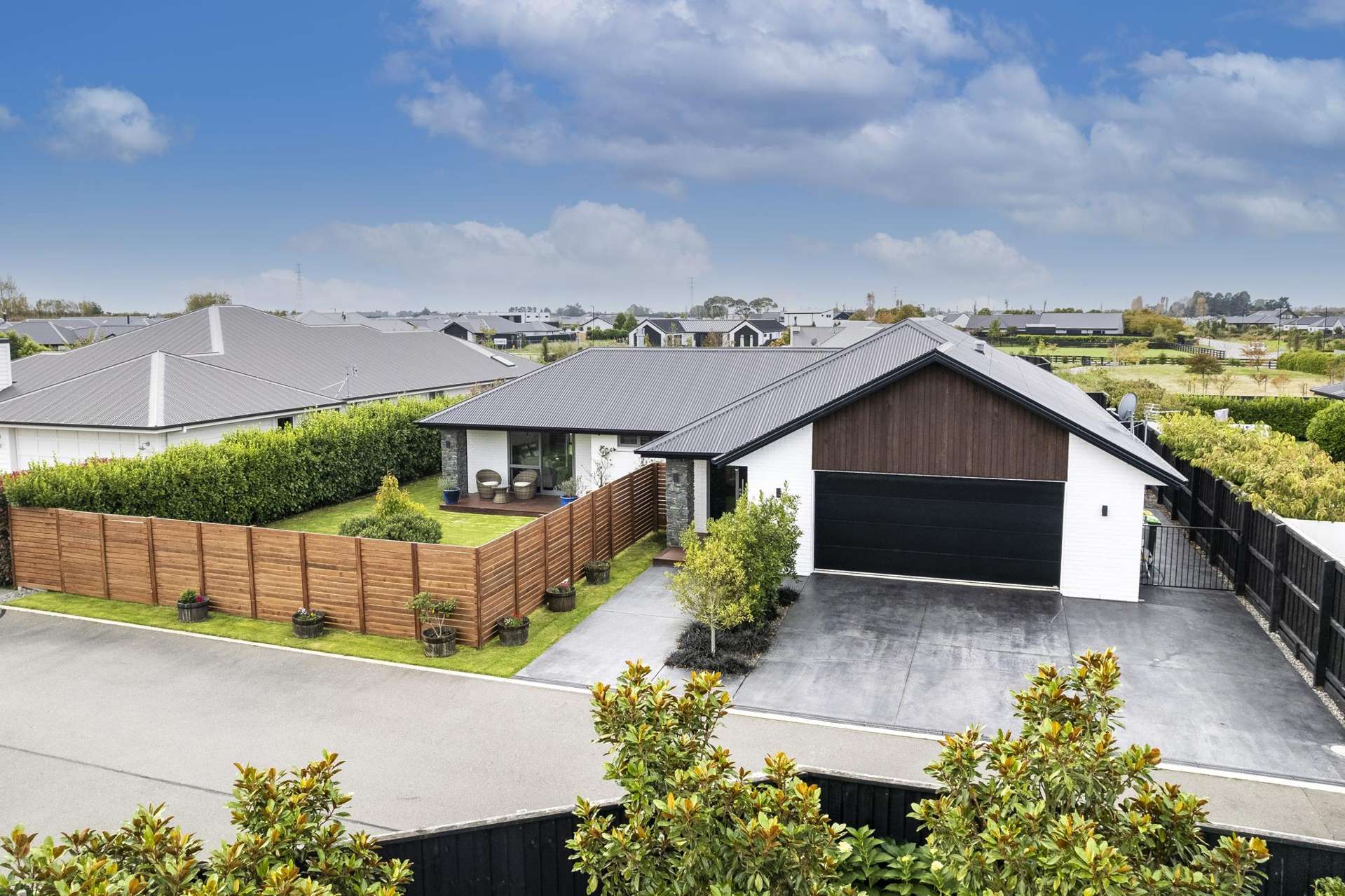 8 Carnaveron Drive Lincoln_0