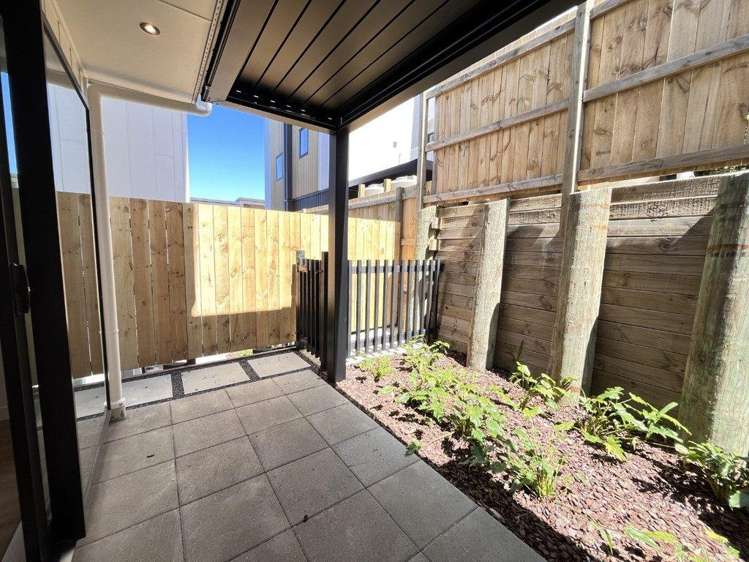 8 Irwin Lane Windsor Park_22