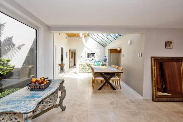 Architectural private sanctuary 