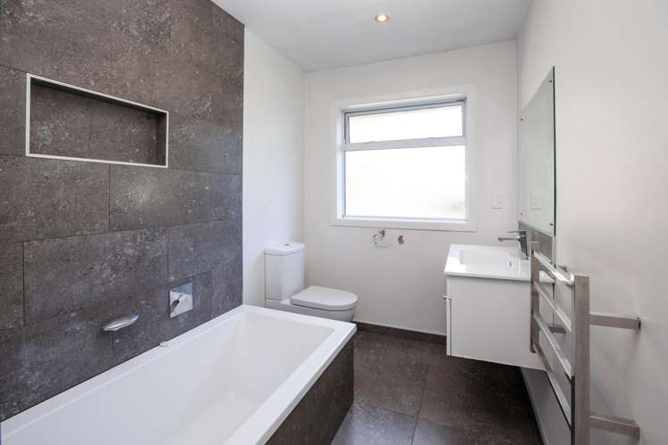 79 Racecourse Road Sockburn_13