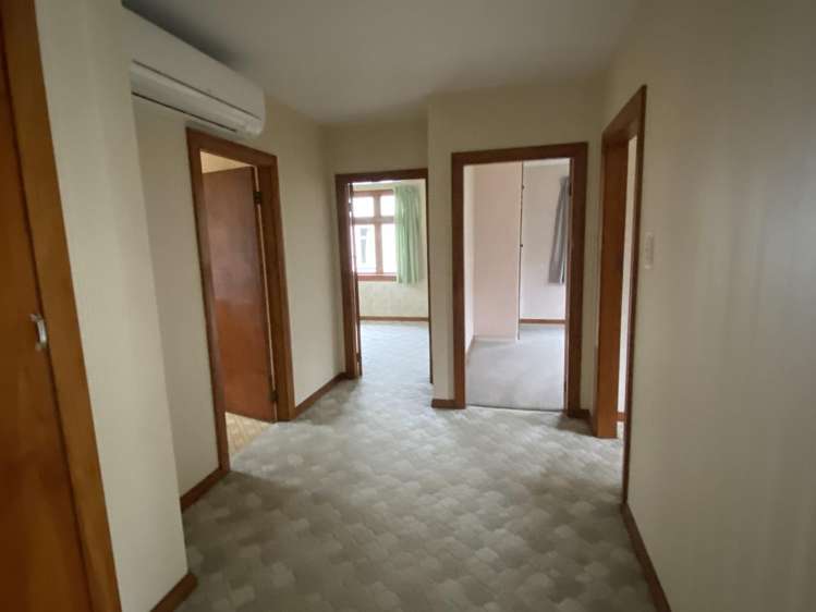 90 Waikawa Road 10728_2