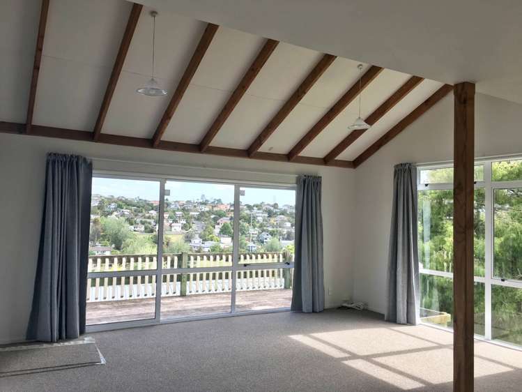 11B Helicon Place Sunnynook_14