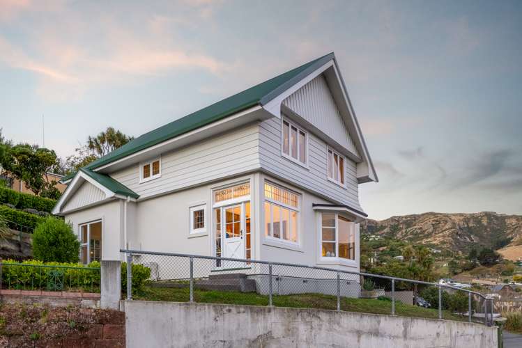 2 Selwyn Road Lyttelton_23