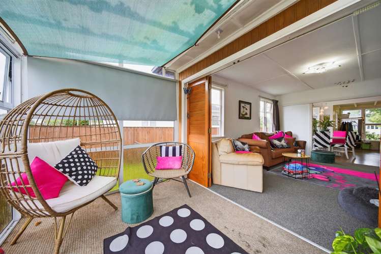 13 Churchill Avenue Lansdowne_12