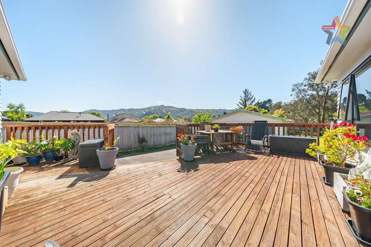 13 Lees Grove Wainuiomata_17