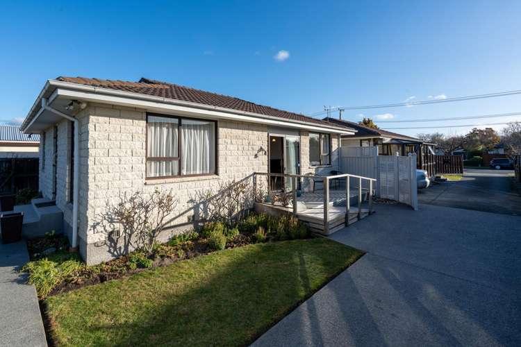 2/208 Grimseys Road Redwood_0