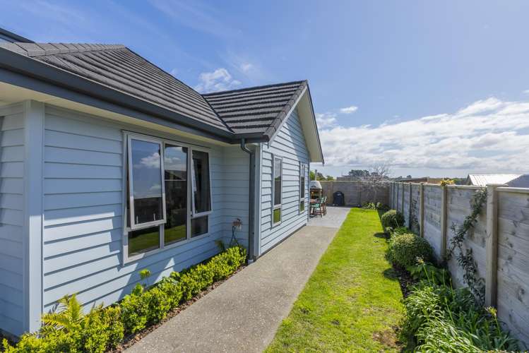 13 Morepork Drive Waikanae_11