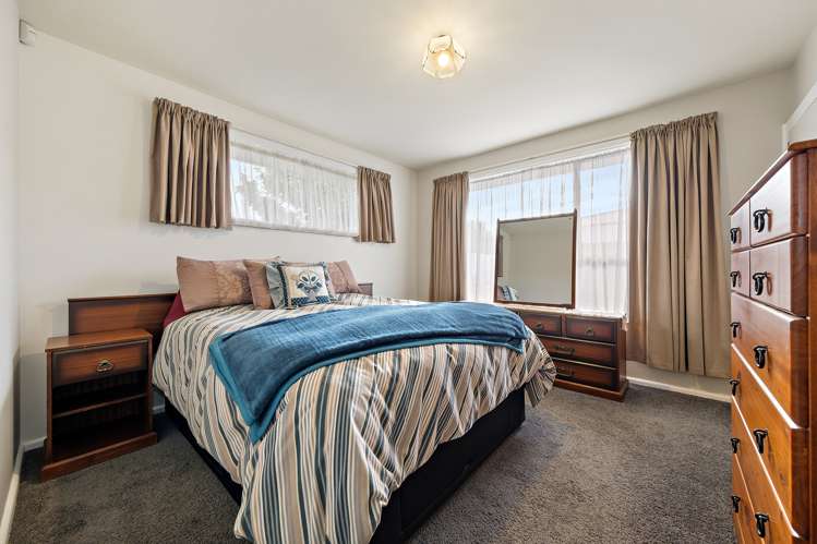 64 Oriana Crescent Hornby_14