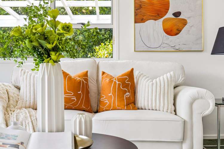 2/4 Aylmer Court Eastern Beach_9