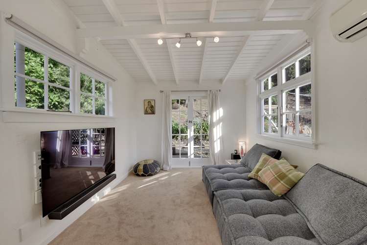 20 Airlie Street Glenduan_16