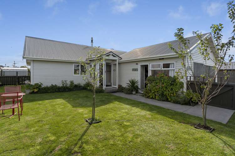 4 Montague Grove Stratford_24