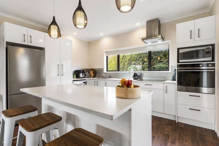 38 Lakeside Drive Pahurehure_5