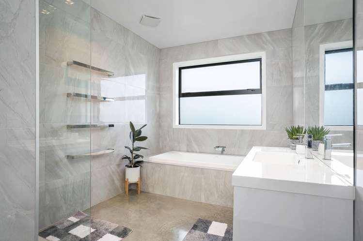 16 Alan Livingston Drive Cambridge_21