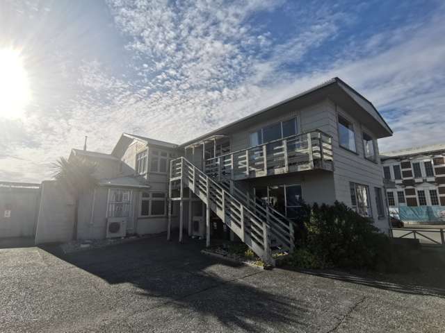 Prime commercial building in Hokitika CBD