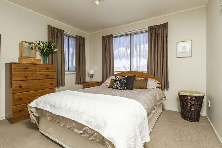 26 Zita Maria Drive Massey_11