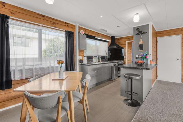 6 Garnet Grove Birchville_3